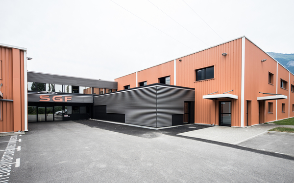 Extension d'un bâtiment d'activités