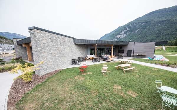 Construction d'un centre de loisirs (73)